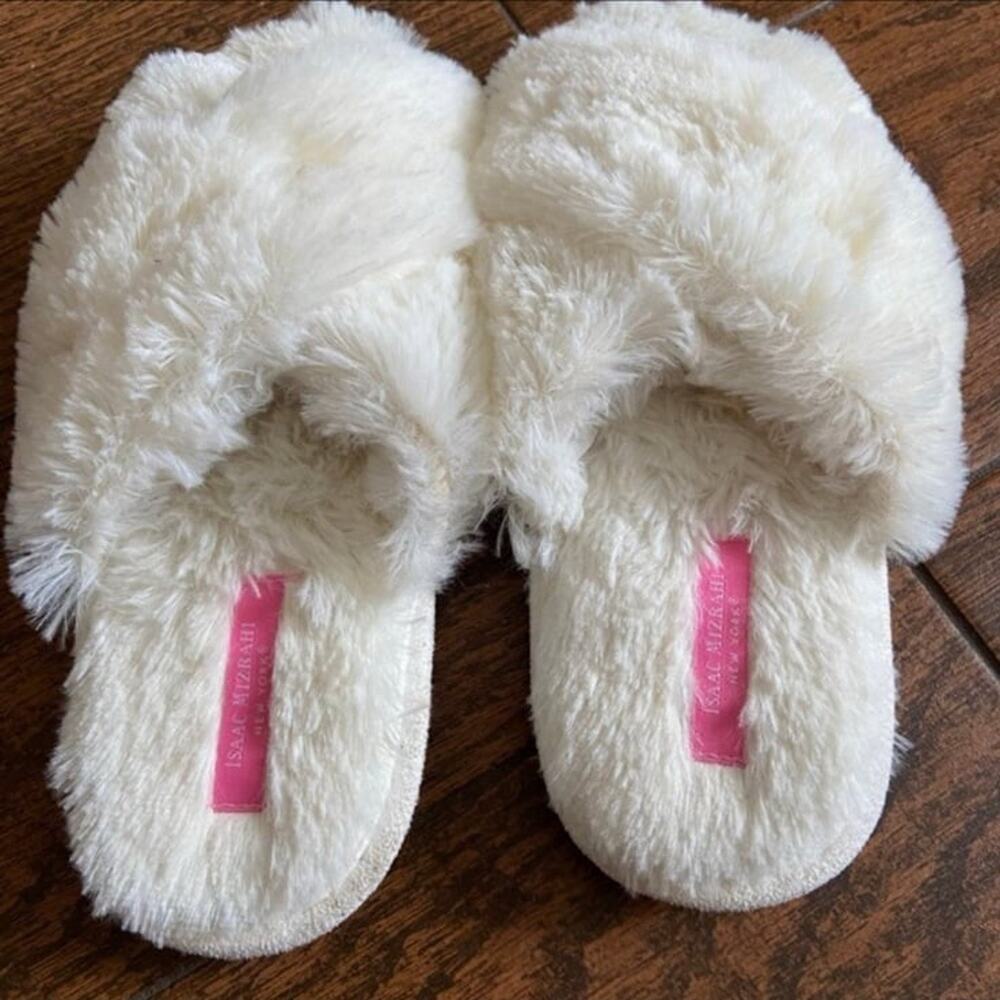 Slippers - Picture 2 of 3